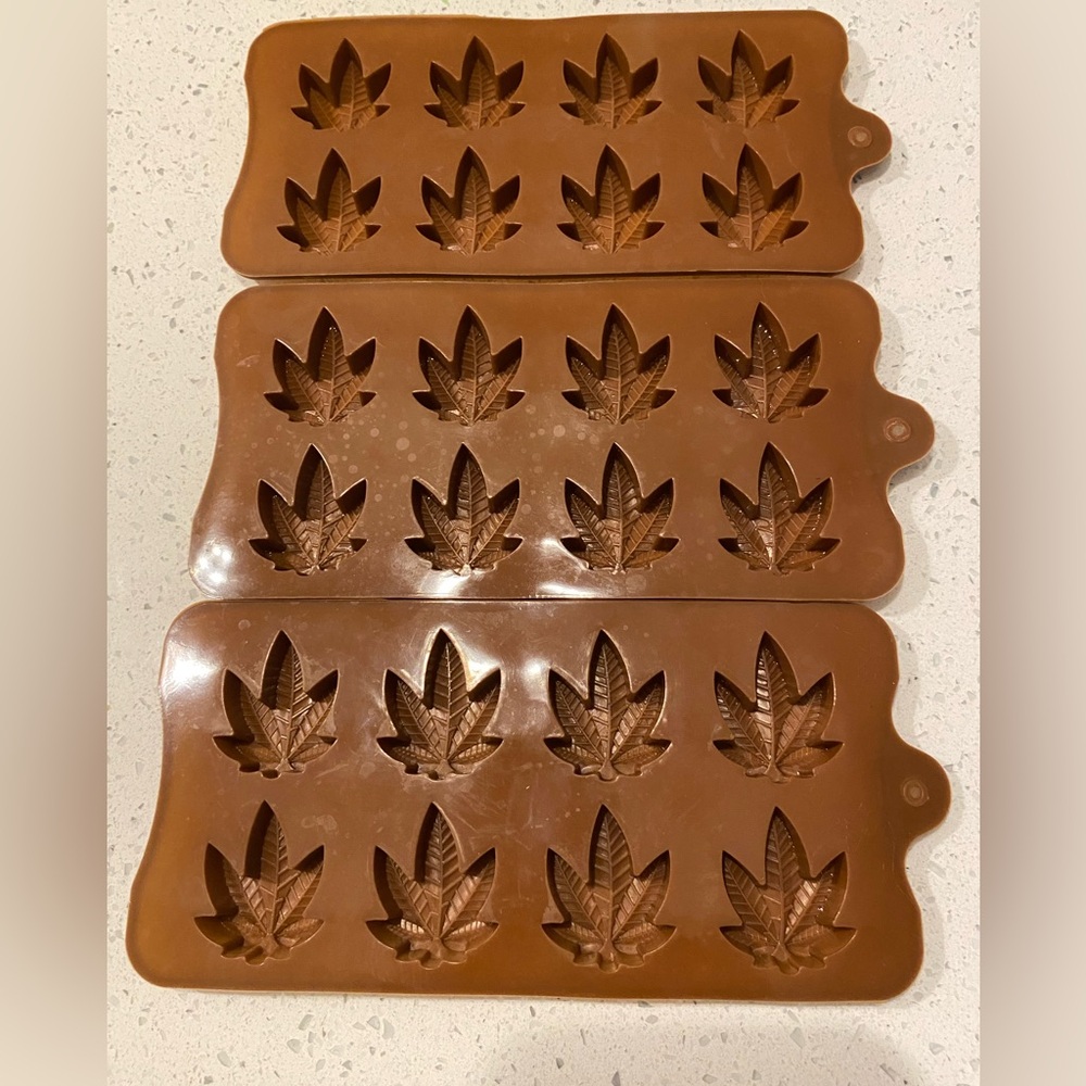 3- Marijuana (Cannabi, Weed, Pot) leaf silicone candy molds